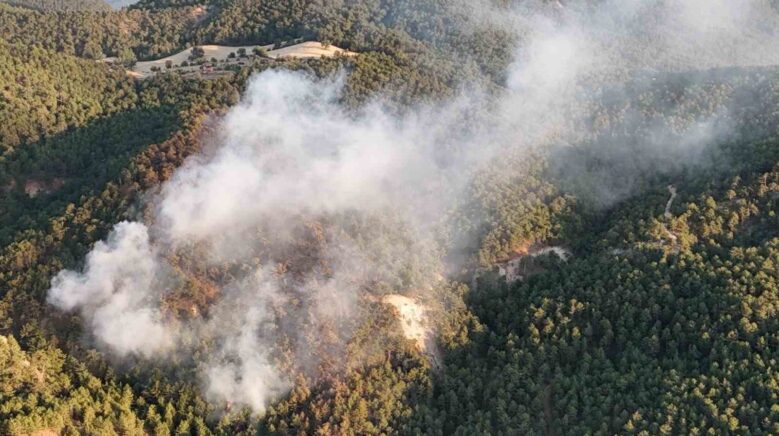 boludaki orman yangini buyuk olcude kontrol altina alindi yangin havadan goruntulendi HGEUYrCK