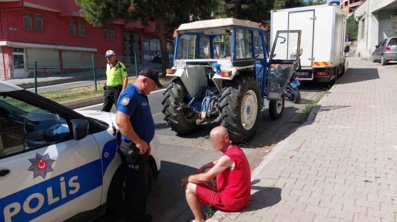 caldigi traktorle gezerken yakalandi Rkz38e6Z