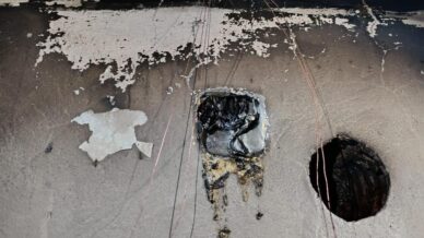 cami lojmaninda prizden yangin cikti UsKqrKIg