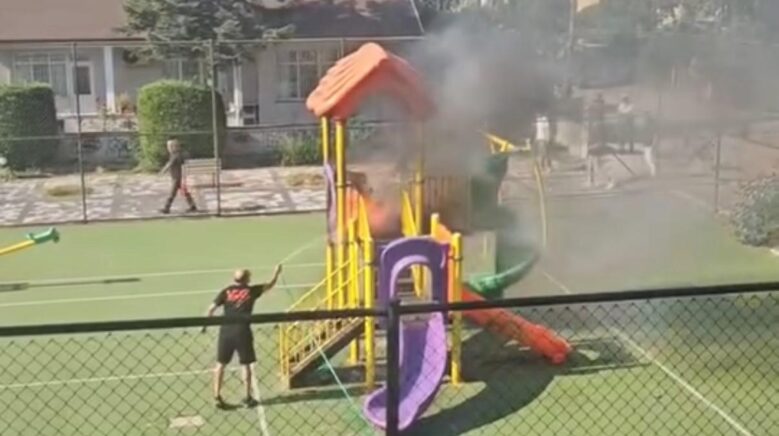 cocuk parkinda korkutan yangin 5pgeX7sk