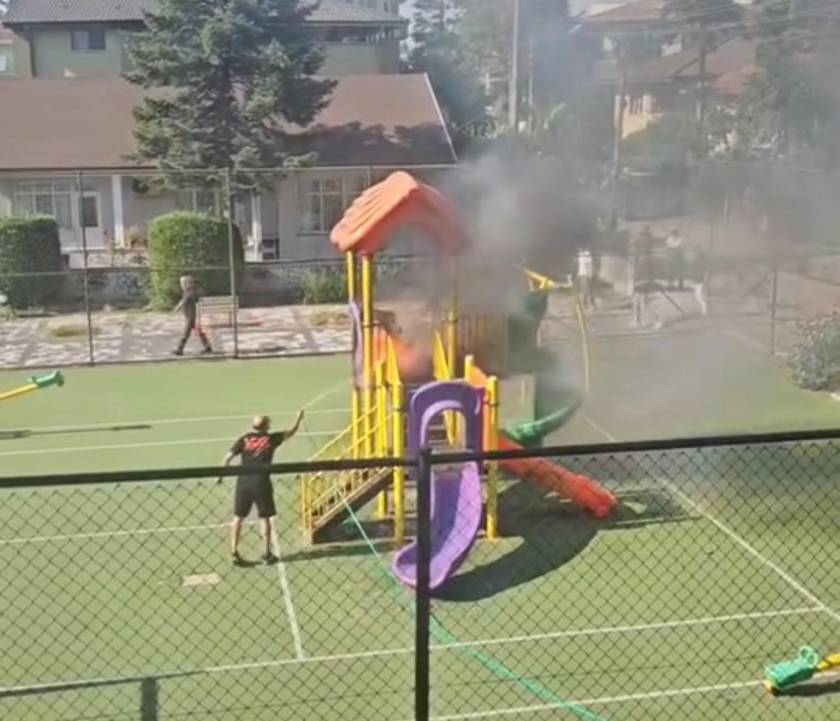 cocuk parkinda korkutan yangin 5pgeX7sk
