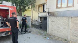 devriye atan polislerin fark ettigi yangin kisa surede sonduruldu MTFG9Yci