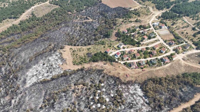 dron goruntuleri yangin tehlikesinin boyutunu gosterdi QdUMyL4H