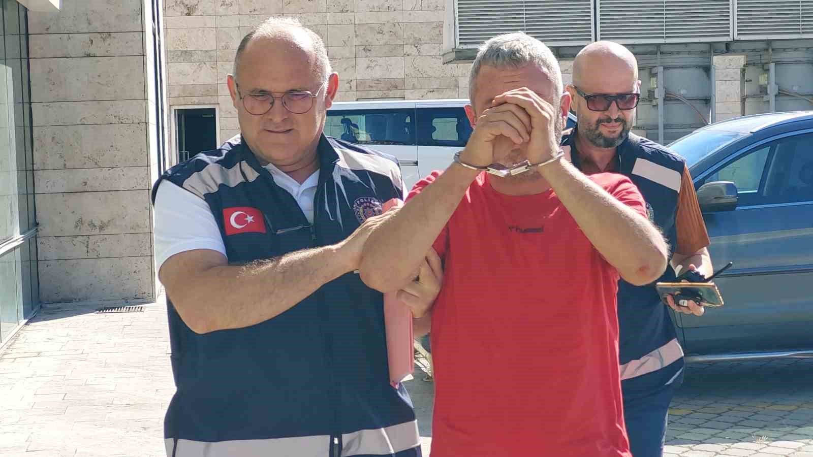 esini ve kizini hastanelik edip polise bicak cekip direnen sahis tutuklandi