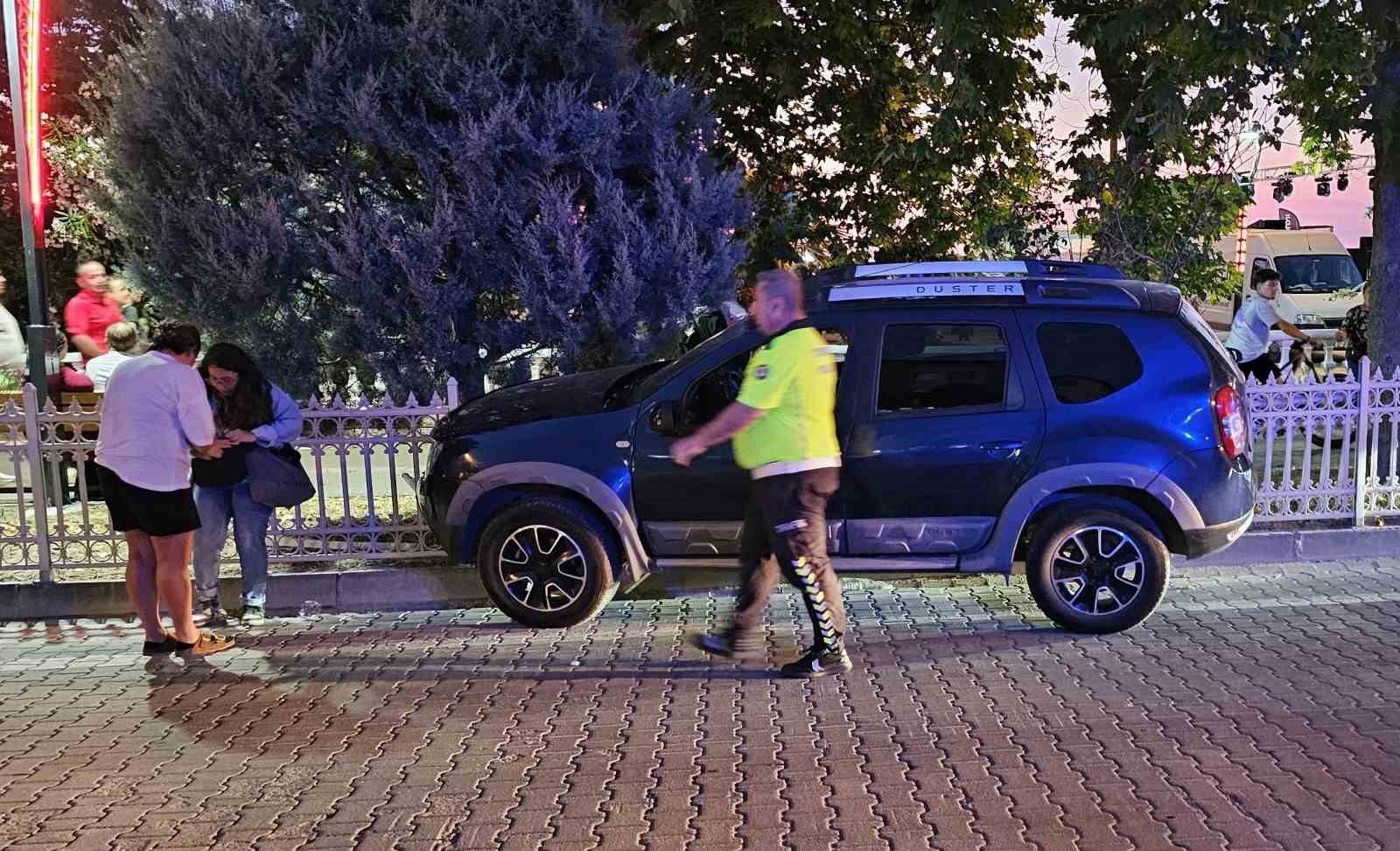 fenalasan cip surucusu demir korkuluklara carpti AVImuRO9