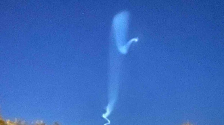 gokyuzundeki tanimlanamayan cisim merak uyandirdi o anlar kamerada Nk6dDRfN