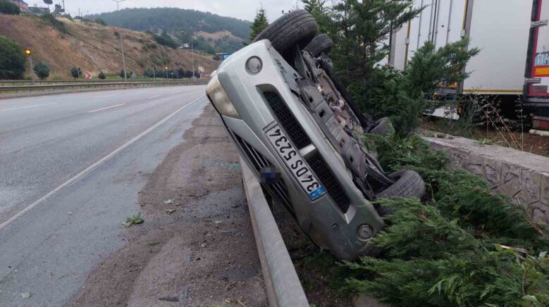 hurdaya donen aractaki 4 kisi emniyet kemeri sayesinde kazayi yara almadan atlatti k82VSYp5