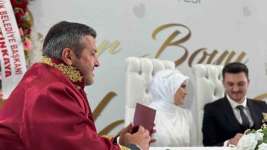 karabuk belediyesi evlilige adim atan genclere destegini surduruyor Gz1SmZw2