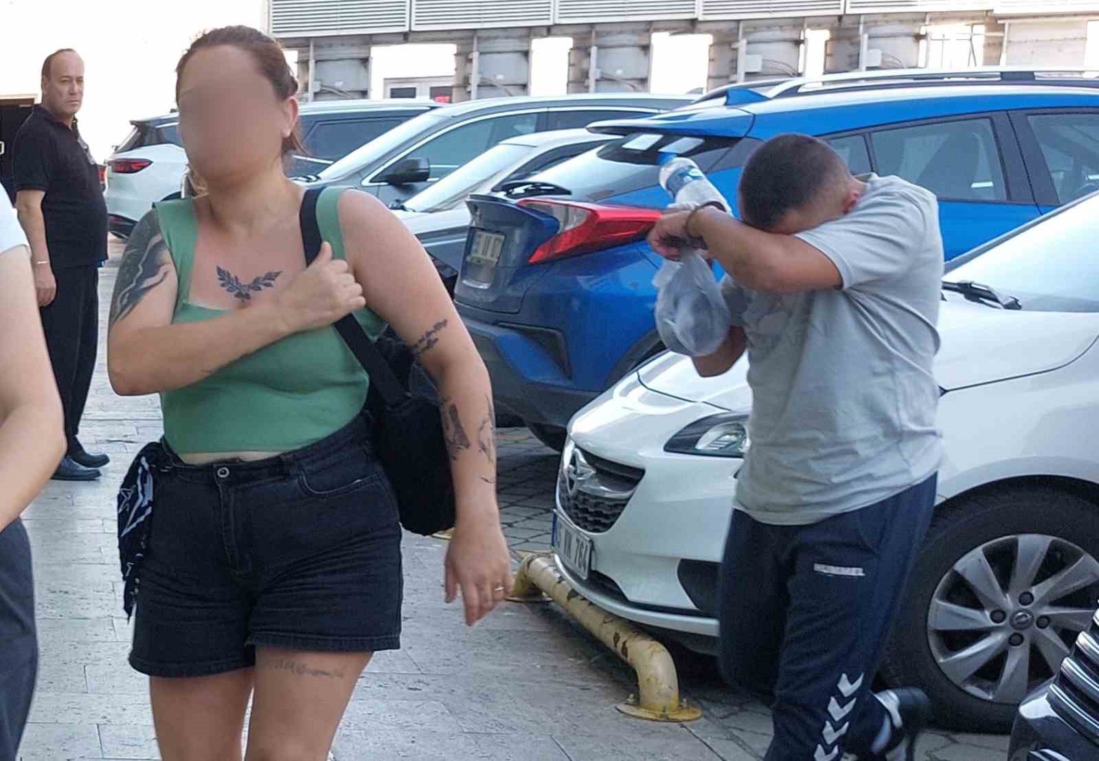 kargoyla gelen cuvalin icinden 6 bin 552 adet uyusturucu hap ele gecirildi HyTTVmfj