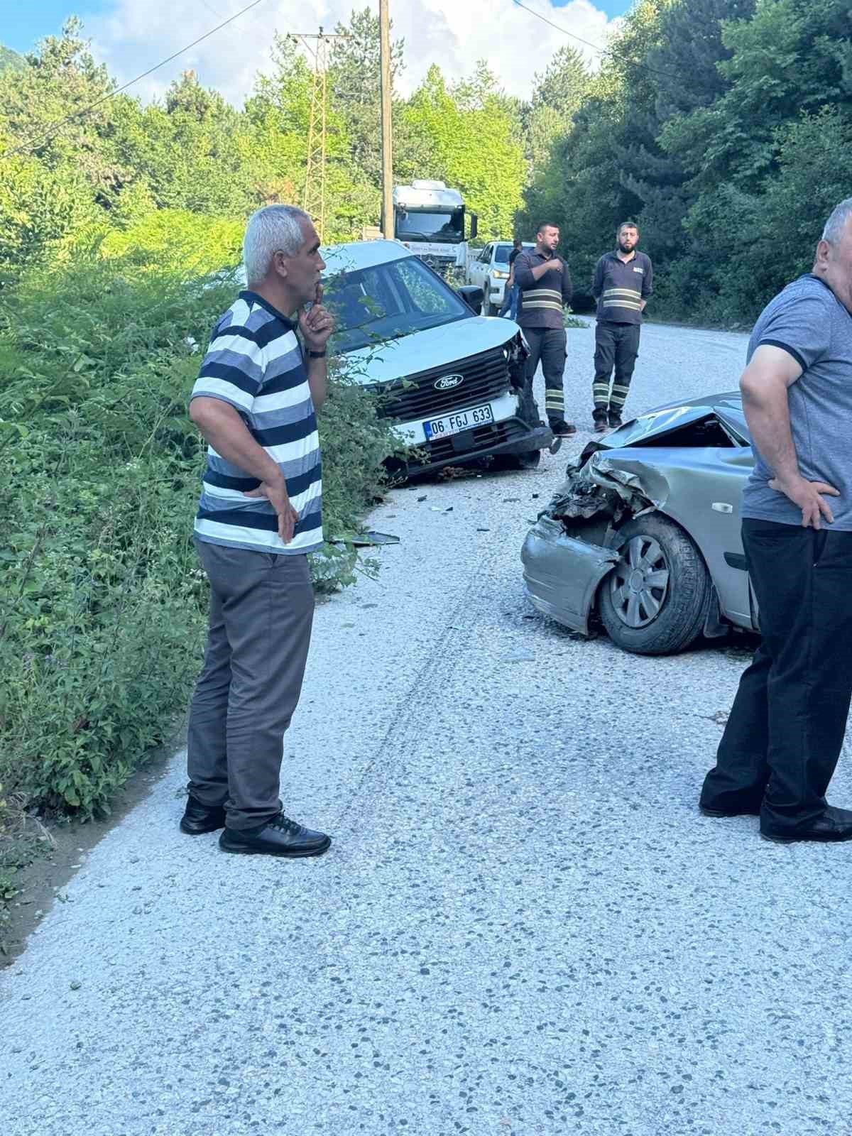 kastamonuda iki otomobil carpisti 1 yarali CGGr2OVN