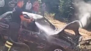 kastamonuda otomobilde cikan yangin ormana sicradi d5mQCGwq