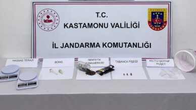 kastamonuda uyusturucu operasyonu 2 tutuklama Nk8ITjQq