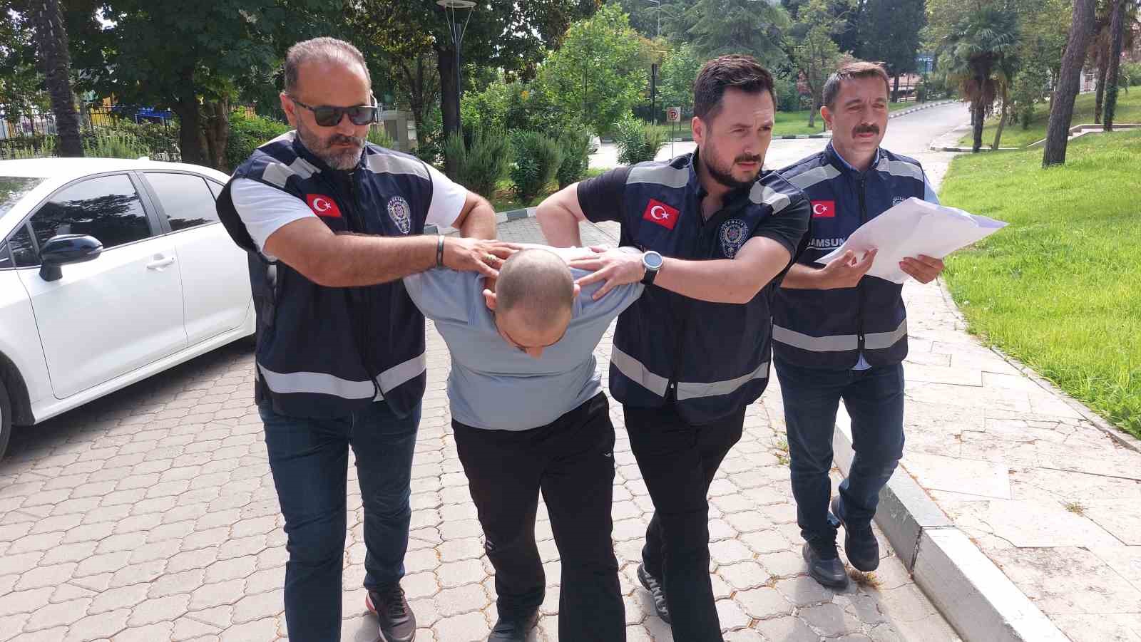 kirmizi bultenle aranan cinayet suphelisi gurcistanda yakalandi I921AaU3