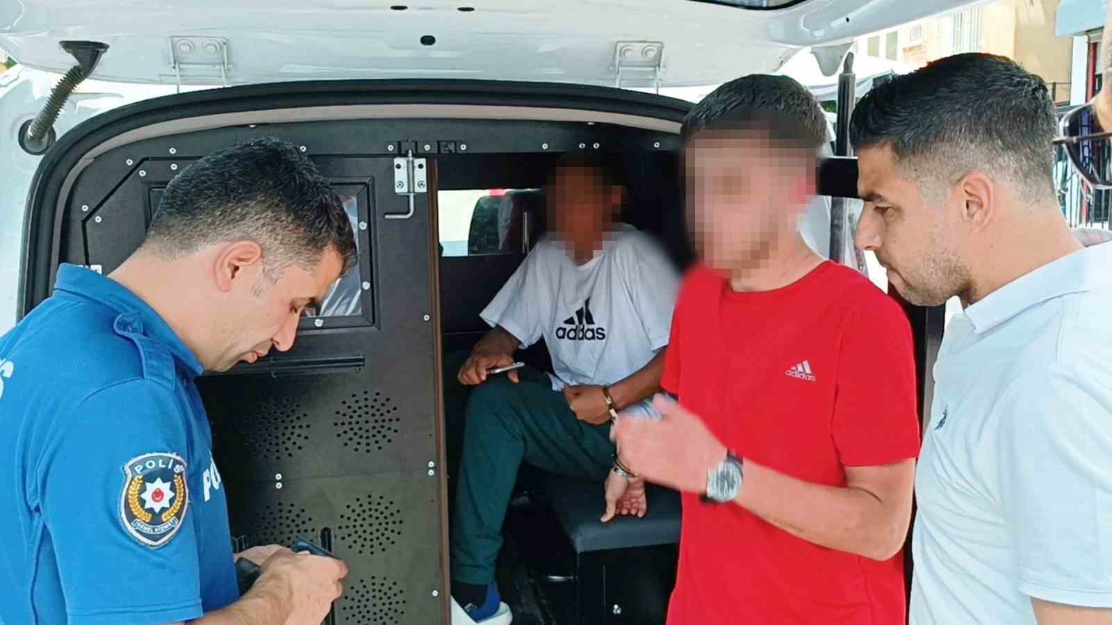 mahalle kavgasinda 1 polis yaralandi 4 kisi gozaltinda BKOItWtw