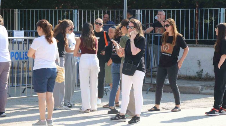 otel faciasindan esi ve cocuguyla birlikte kurtulan anne hayatta oldugumuz icin sukredemez haldeyiz 8qf6w7IK