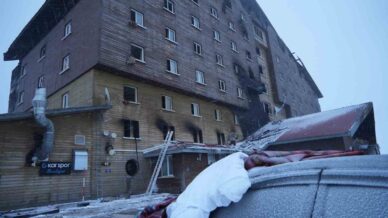 otel yangininda mahsur kalan 19 yasindaki kiz banyoda olumu bekledik QYp1sk3R