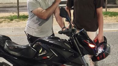 polis motosiklet surucusunu bu sozlerle uyardi q9y2Xzhz