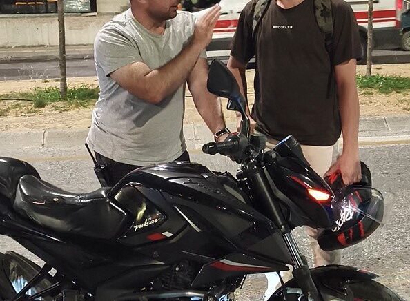 polis motosiklet surucusunu bu sozlerle uyardi q9y2Xzhz