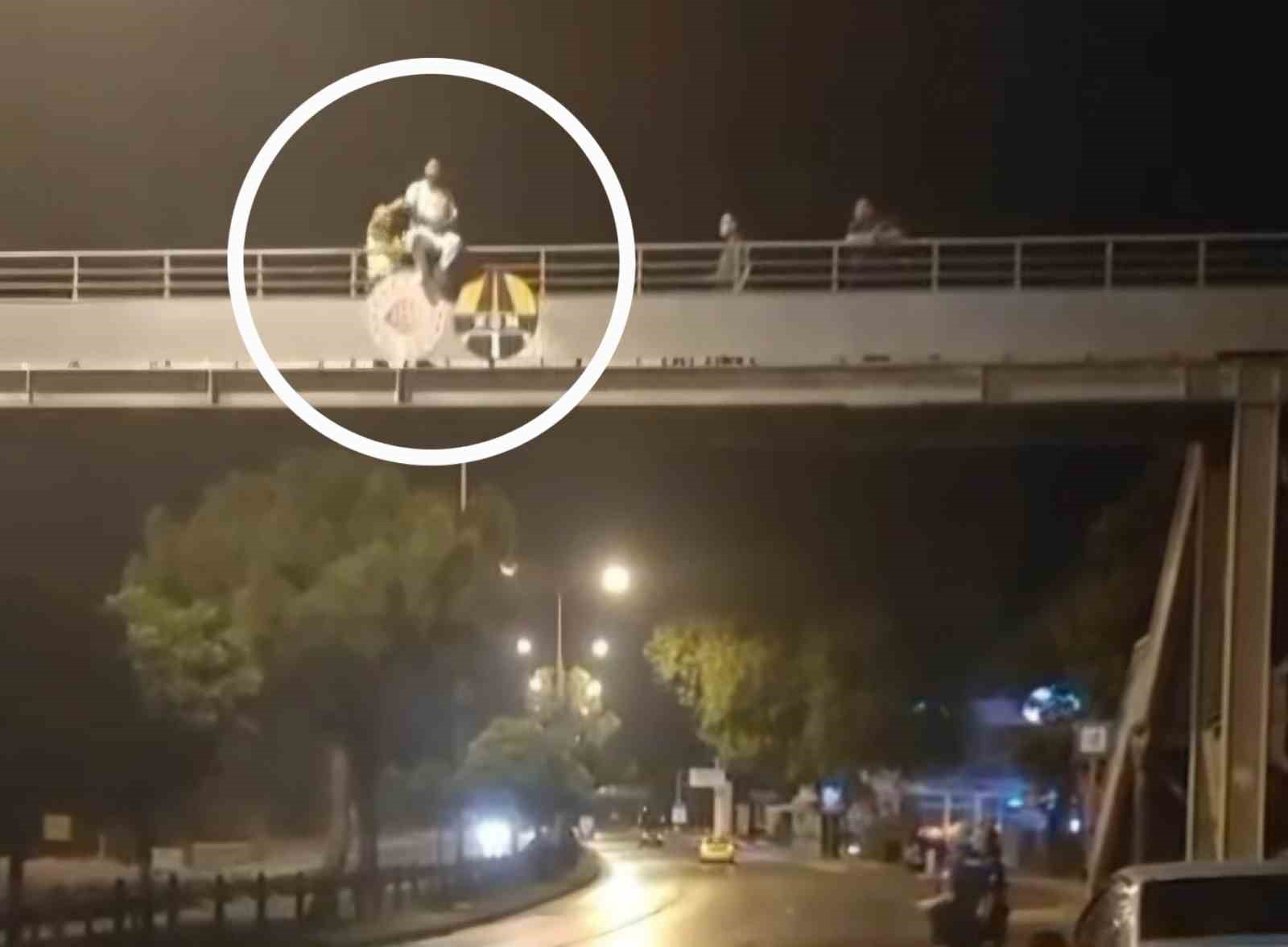 polis yaya koprusundeki intihari son anda onledi