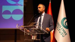 rektor akkaya turk dilinin zenginligini anlatti eGuJ6SPu