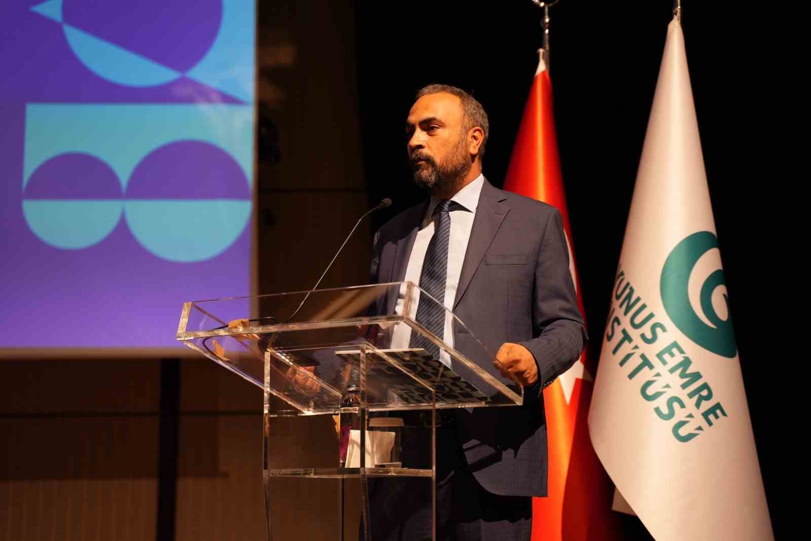 rektor akkaya turk dilinin zenginligini anlatti eGuJ6SPu