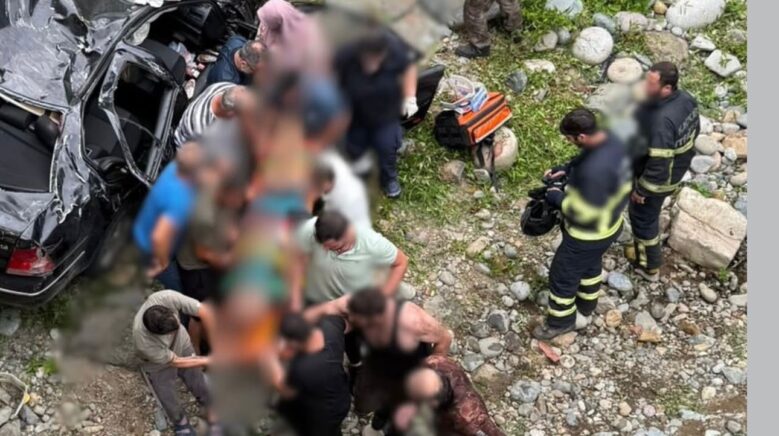 rizede iki arac carpisti 1 olu 8 yarali JcG2pvwm