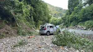 rizede kontrolden cikan hafif ticari arac dereye uctu 3uwQu3RY