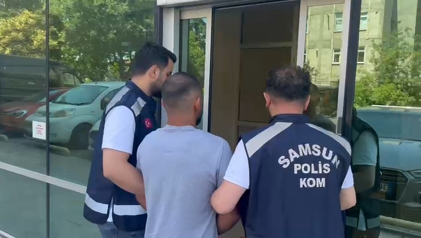sahte kimlikle kacak gocmen tasima sucundan hapis cezasi bulunan sahis yakalandi zUWvtEQG
