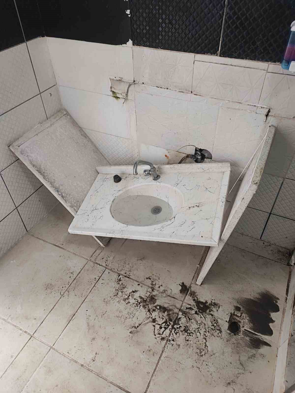 samsun buyuksehir belediyesinden ucretsiz tuvaletlere zarar verilmesine tepki IJ1prshv