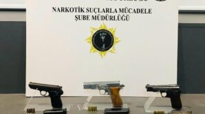 samsunda silah ve uyusturucu ele gecirildi 2 gozalti 4nVivi26