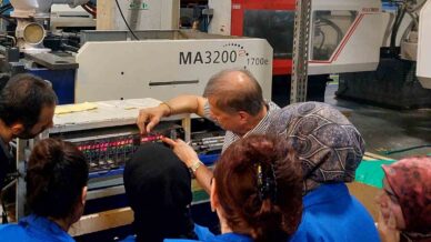 samsunlu kadinlar plastik enjeksiyon operatorlugu egitimini tamamladi ng9xVQuP