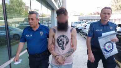 sevgilisinin akrabasini bicakladi u4GfA3v1