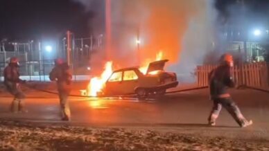 seyir halindeki tofas otomobil alev topuna dondu 1rlR8Ww5