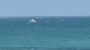 sinopta kano ile suruklendikleri denizin ortasinda mahsur kalan 2 genc kurtarildi Hc95fG1p