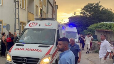 sinopta trafikte bicakli kavga 1 olu lTjrwYvS