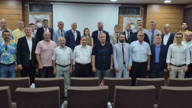 srebrenitsa soykiriminda hayatini kaybedenler turkiyede bosna milli marsi ile anildi sb8RNxKq