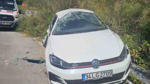 taklalar atan otomobil ucuruma yuvarlanmaktan son anda kurtuldu 5 yarali bWTgSEUi