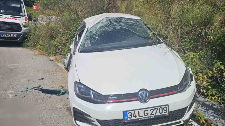 taklalar atan otomobil ucuruma yuvarlanmaktan son anda kurtuldu 5 yarali bWTgSEUi