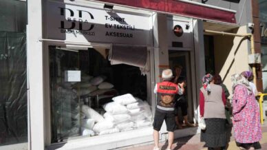 tekstil magazasindaki yangin faciaya donusmeden sonduruldu Ji3DJjyN