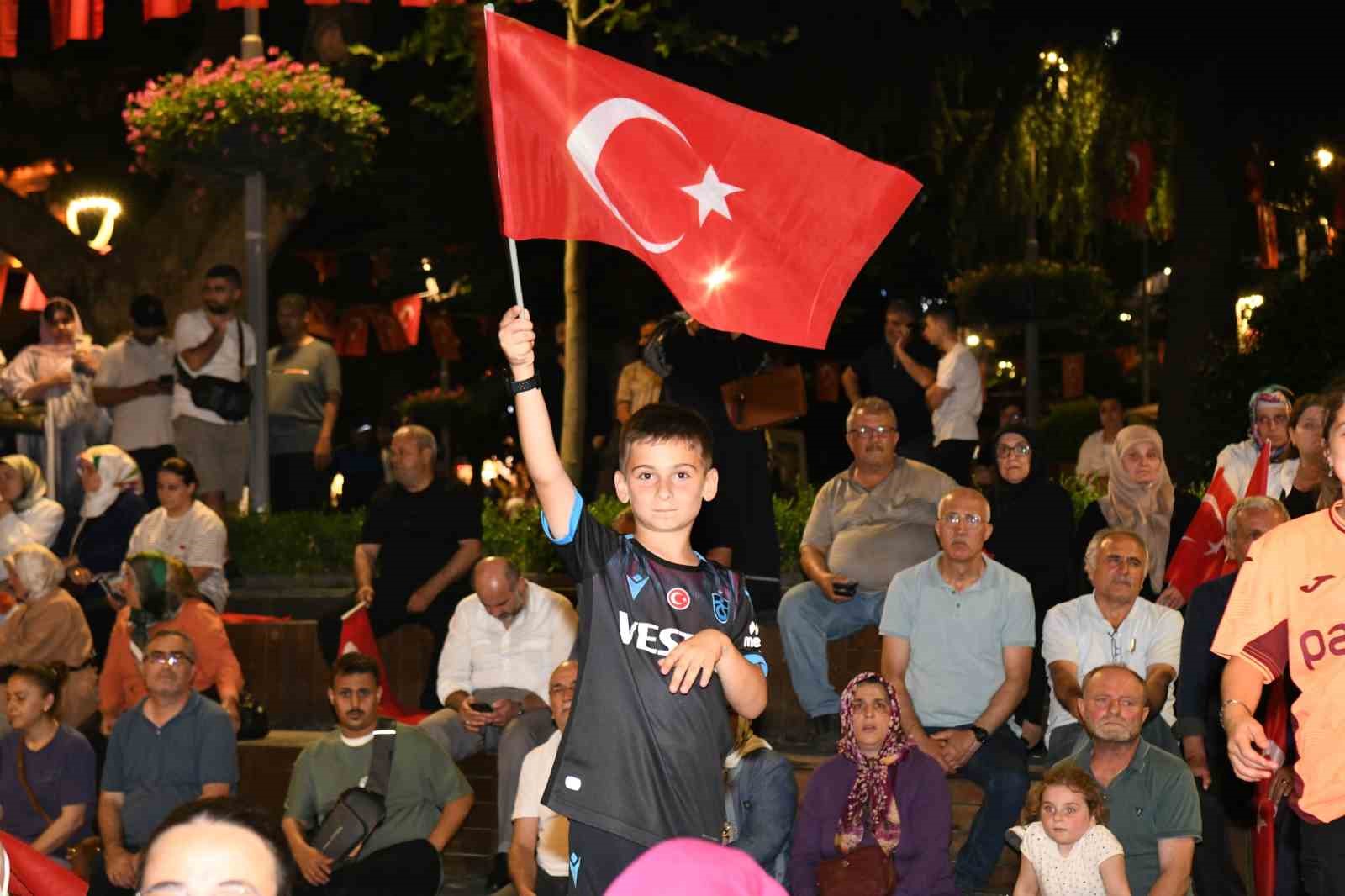trabzonda 15 temmuz demokrasi ve milli birlik gunu anma programi eR1GsGcm