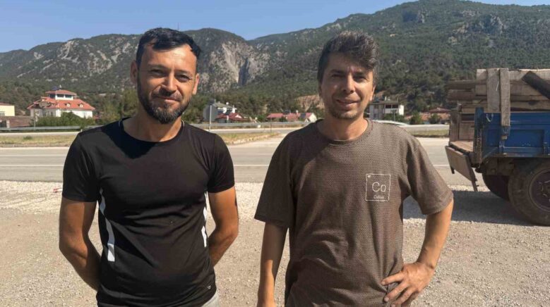 traktor sambreli ile rafting yaptilar jazx2SFI