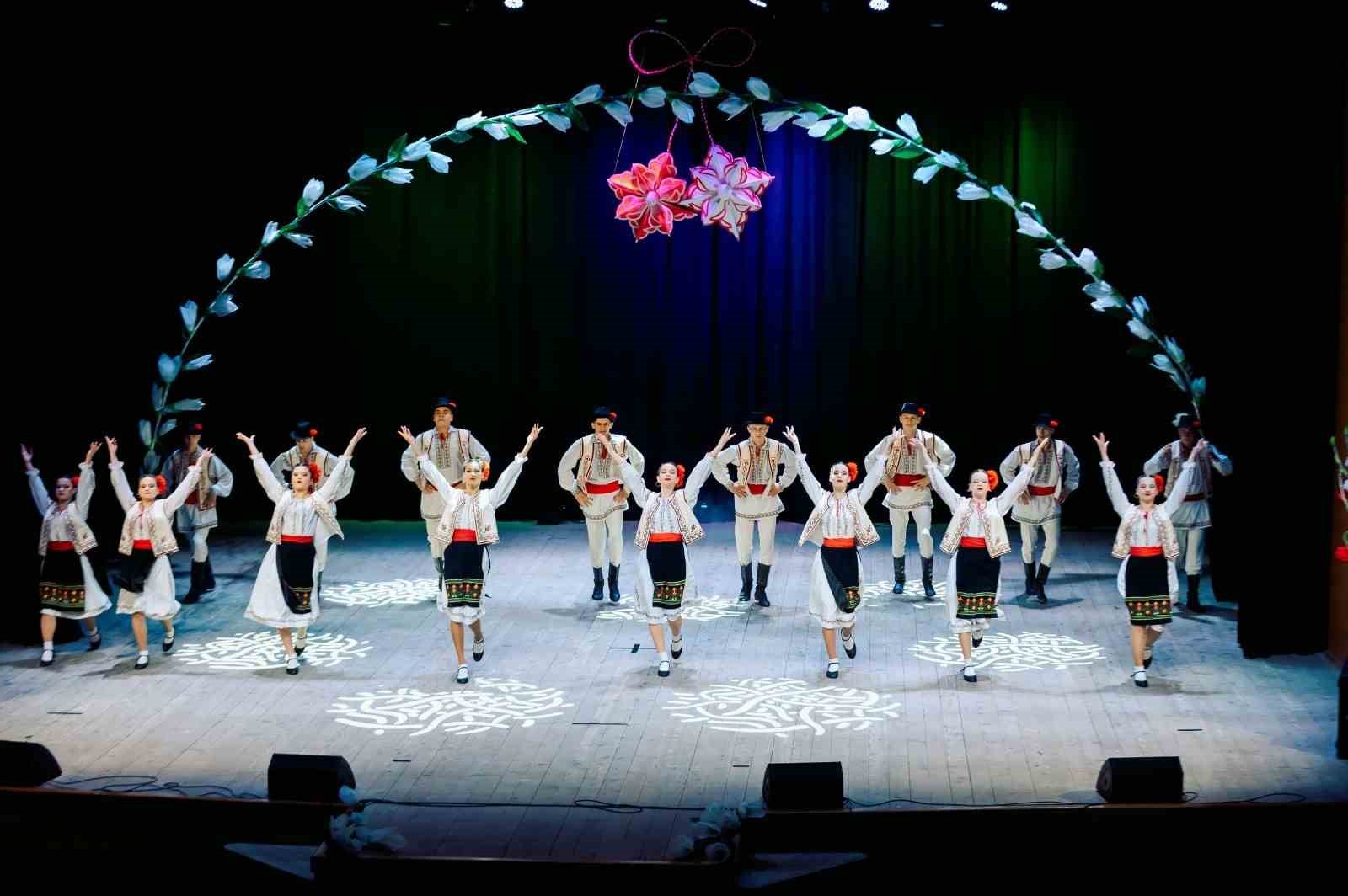 uluslararasi halk oyunlari festivali icin geri sayim basladi