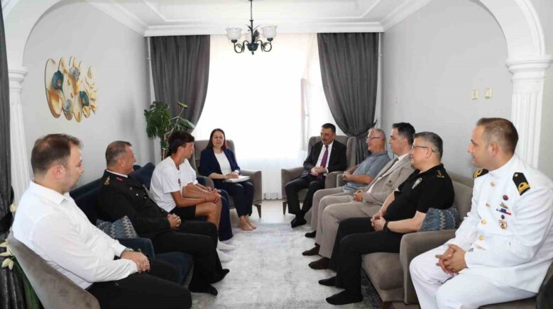 vali hacibektasoglundan sehit ailesine ziyaret 1tShXQk9