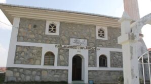 yangin cikan cami buyuk hasar aldi kuran i kerimler zarar gormedi AjDg9Egu