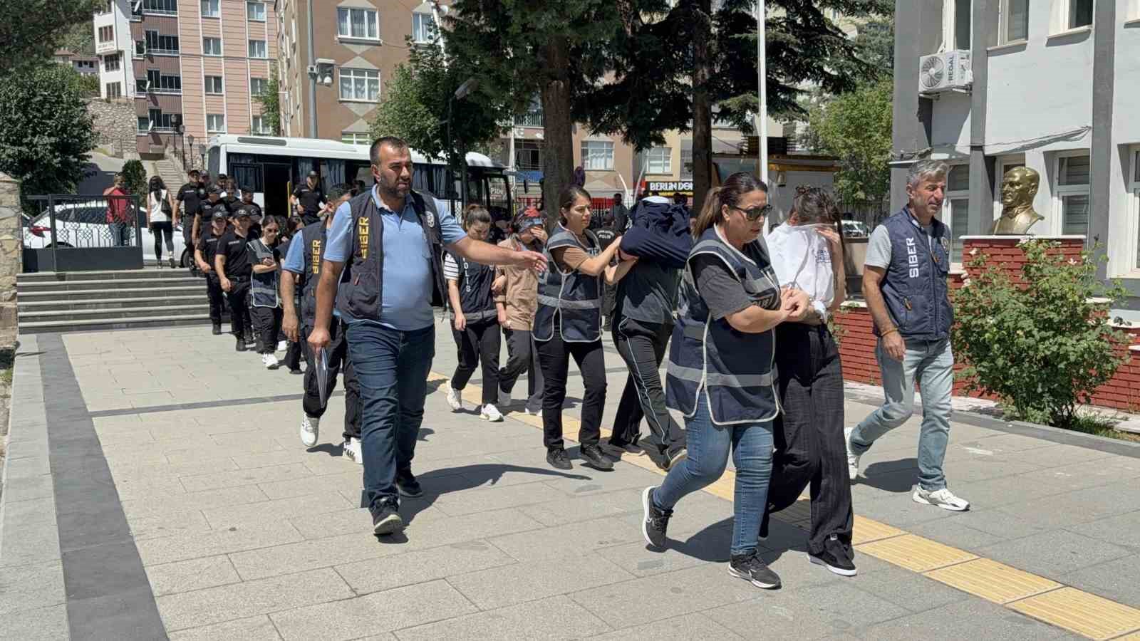 6 milyarlik yasa disi bahis operasyonunda 21 kisi tutuklandi q3UcZUd1