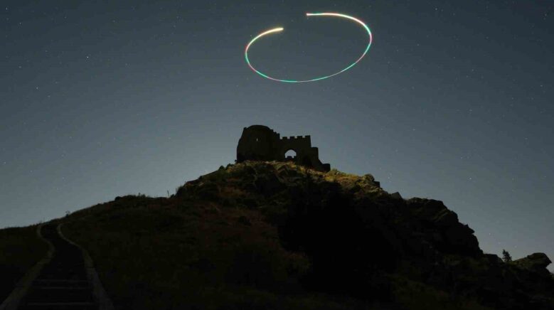 700 yillik kov kalesinde perseid meteor yagmuru buyuledi DC2jkEQv