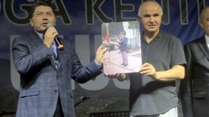 adalet bakani yilmaz tunca duygulandiran hediye EUe9i2ca