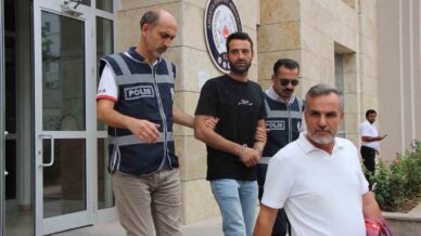 amasyada 19 yil 11 ay hapis cezasi ile aranan hukumlu polise sokakta yakalandi tAFiNzwm