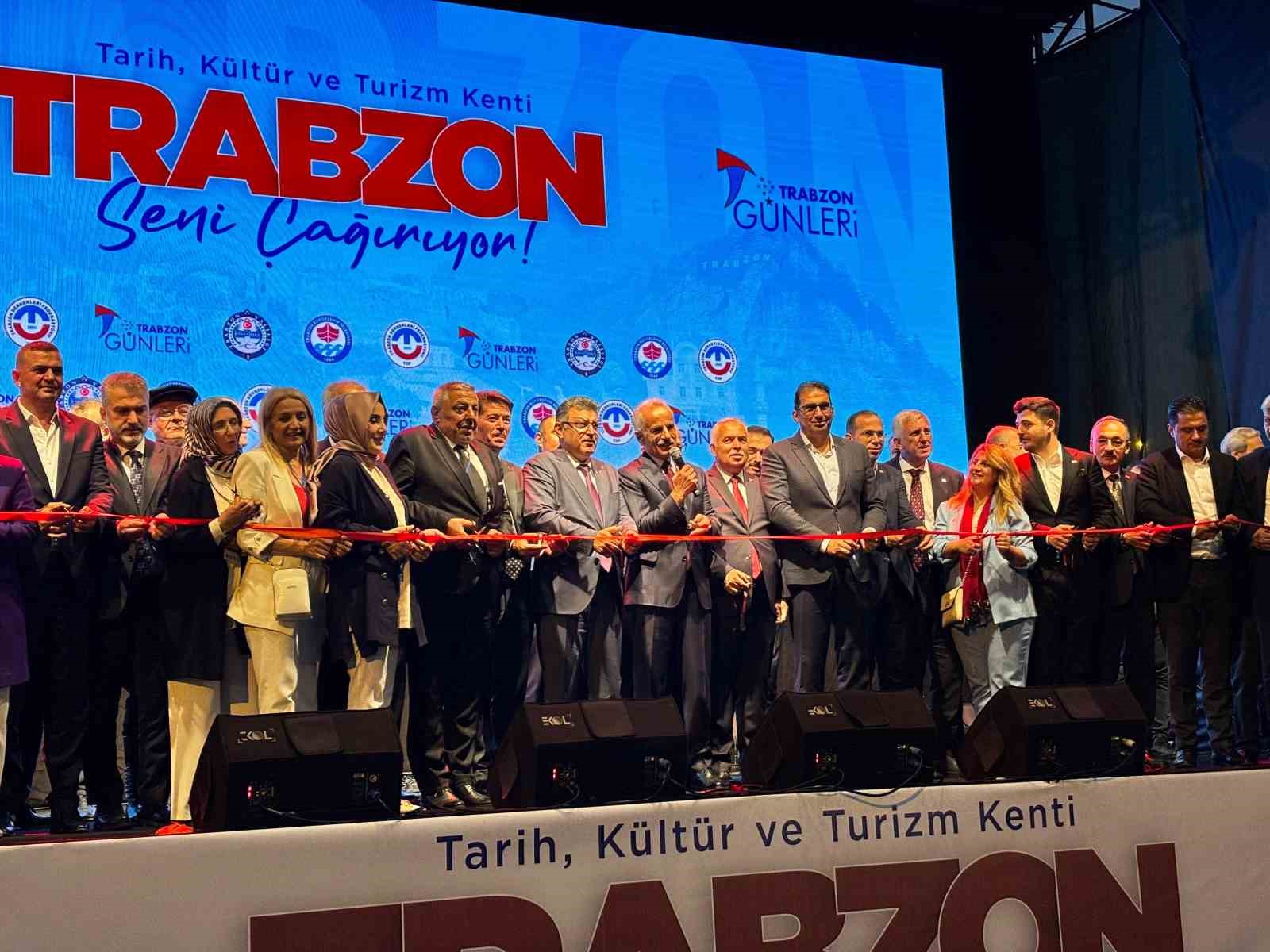 bakan uraloglu trabzonda yillik 10 milyon yolcu kapasiteli yeni bir havalimani insa edecegiz