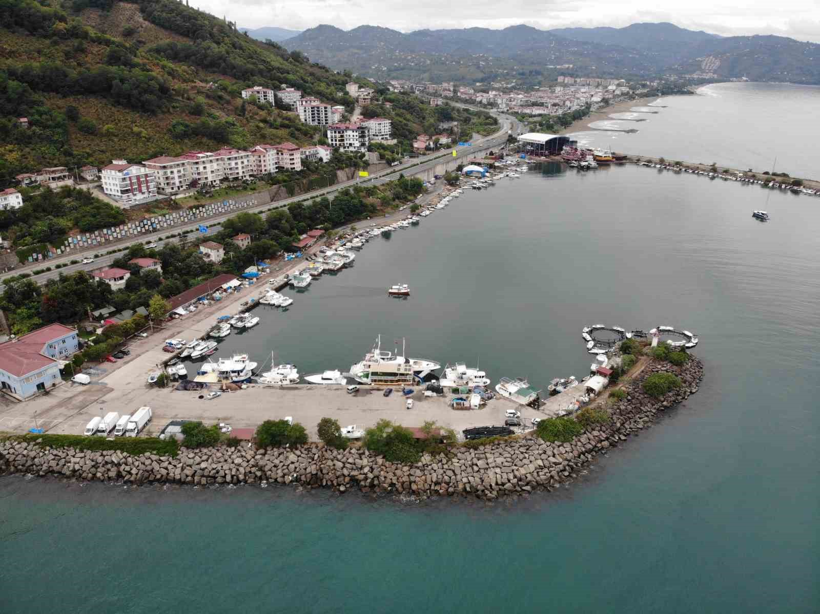 balikcilar 1 eylulu iple cekiyor umudumuz hamsi FTbG2d5b